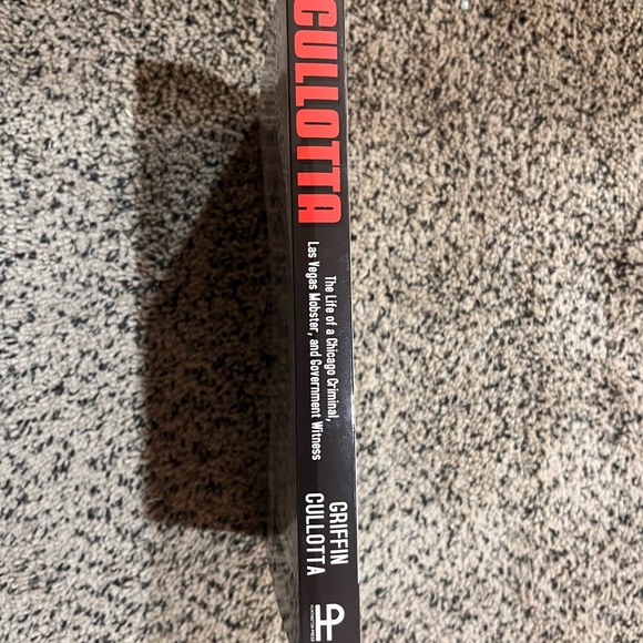 Frank Cullotta autographed paper back - Picture 3 of 3